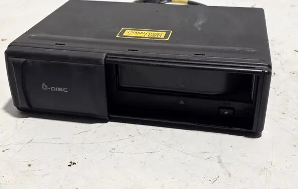 Volkswagen Touareg I CD/DVD changer 1J6035111