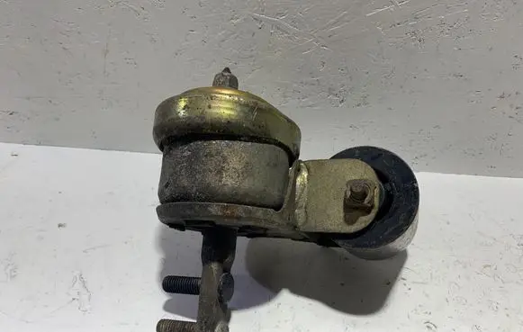 Ford Escort Engine mount bracket 93AB6038FA