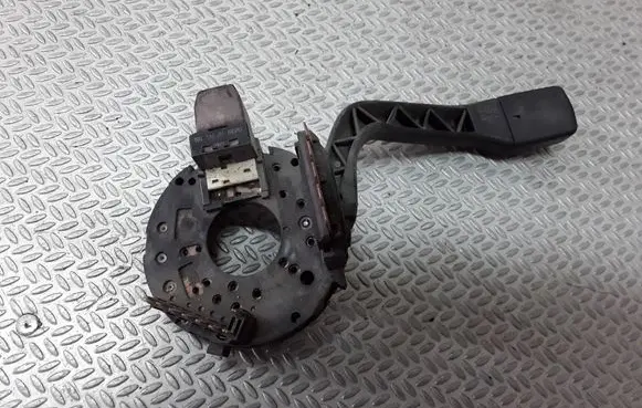 Volkswagen PASSAT B3 Indicator stalk 88S97