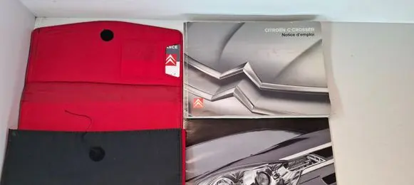 Citroen C-Crosser Owners service history hand book 