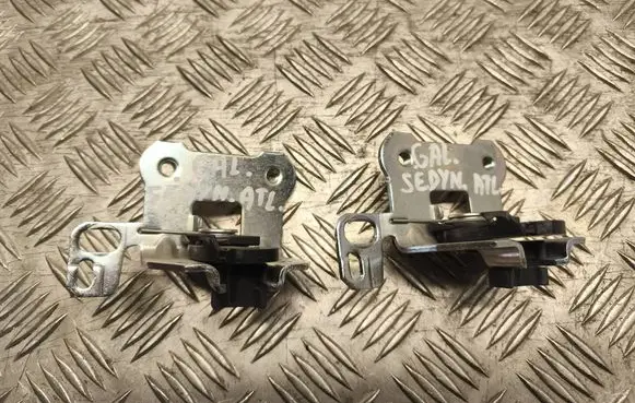 Mercedes-Benz E W212 Seat back rest lock catch A2049200572