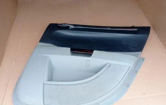 Chrysler 300 - 300C Rear door card panel trim 0UU041DBAH 10535101DBAB