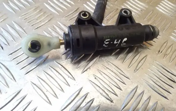 BMW 3 E46 Clutch master cylinder 21526758822