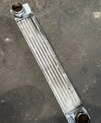 BMW 5 E60 E61 Intercooler radiator 7795823