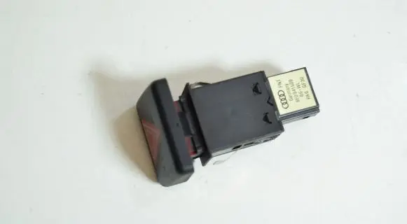 Audi A4 S4 B7 8E 8H Hazard light switch 8E0941509