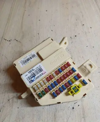 KIA Carens II Fuse module 919501D510 1007329026 1D5100703291024