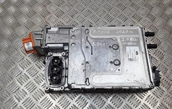 Jaguar F-Pace Voltage converter inverter XF4U0 L8A275522AJ
