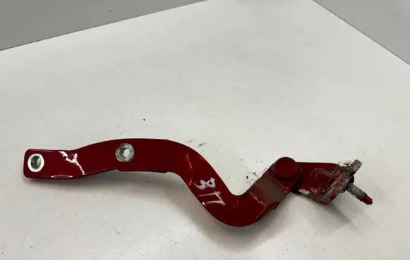 Audi TT TTS Mk2 Tailgate/trunk/boot hinge 8J8827300A
