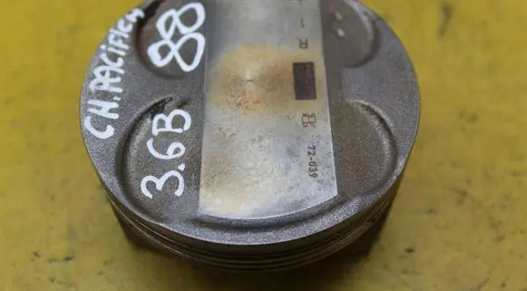 Chrysler Pacifica Piston 
