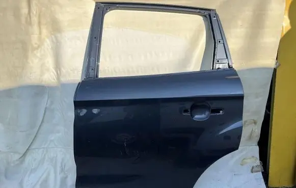 Ford Escort Rear door 8v41-s26239-ad