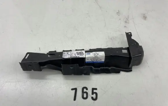 Ford Focus Fender mounting bracket