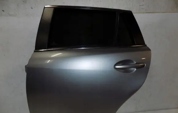 Mazda 6 Rear door