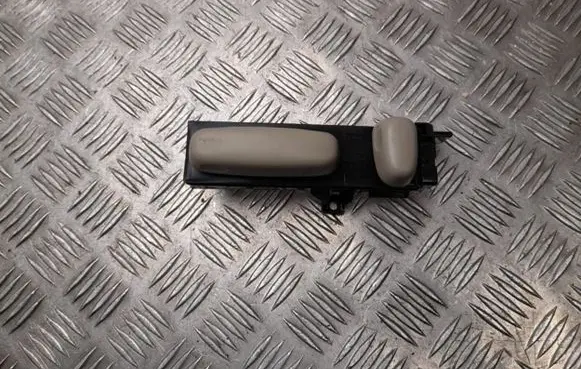 Toyota Avensis T270 Seat control switch 18A561