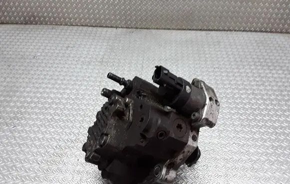 Renault Espace - Grand espace IV Fuel injection high pressure pump 8200170377