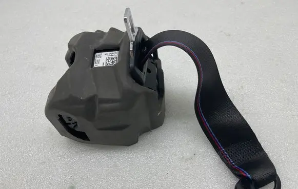 BMW i4 Rear seatbelt S45A0C68203 24B109AA1499