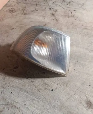 Volvo S40, V40 Front indicator light 30854654