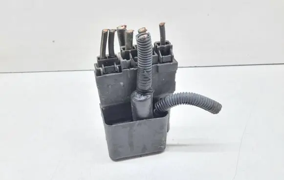 Toyota RAV 4 (XA20) Positive wiring loom