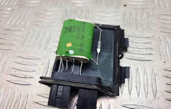 Audi Cabriolet B3 8G Heater blower motor/fan resistor 8D2959263