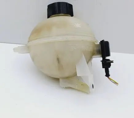 Peugeot 307 Coolant expansion tank/reservoir 9646903180