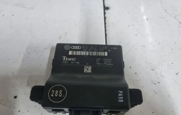 Volkswagen Jetta V Gateway control module 1K0907530F 1K0907951