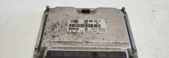 Volkswagen Golf IV Engine control unit/module 038906012M 0281001979 28SA4240