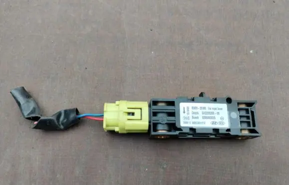 Hyundai Tucson JM Airbag deployment crash/impact sensor 959202E000