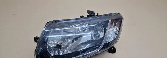 Dacia Sandero Headlight/headlamp 260605312R