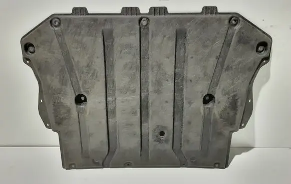 Volvo C40 Engine splash shield/under tray 32241087