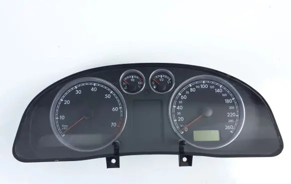 Volkswagen PASSAT B5.5 Speedometer (instrument cluster) 3B0920807 KL5592