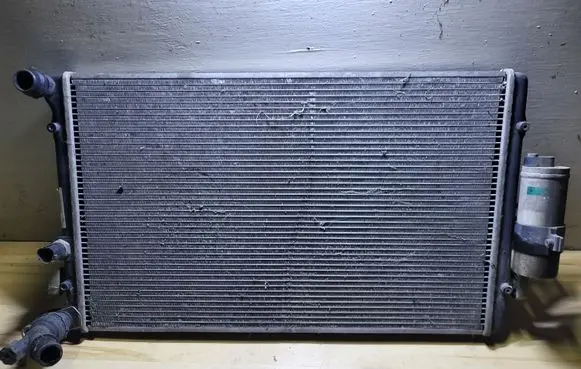 Audi A3 S3 8L Coolant radiator 1J0121253AD