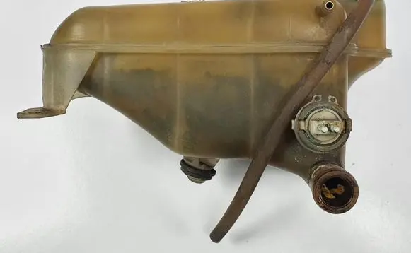Mercedes-Benz 190 W201 Coolant expansion tank/reservoir 1245000649