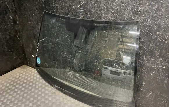Volkswagen Golf III Front windscreen/windshield window