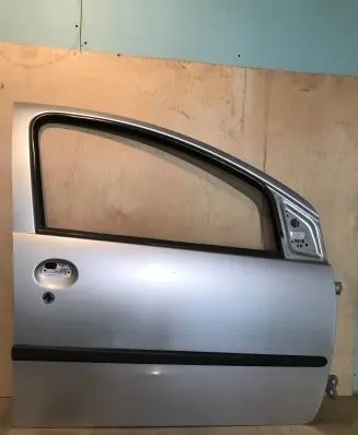 Peugeot 107 Front door KTB 1E7