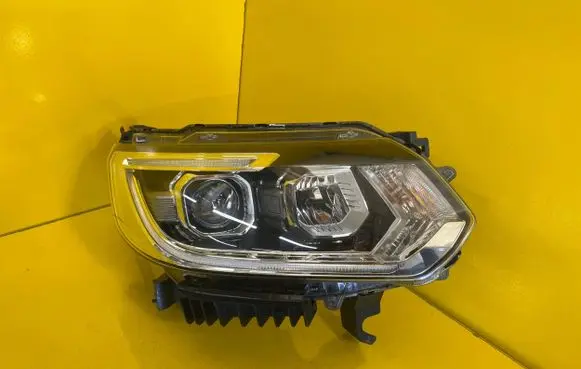 Renault Alaskan Headlight/headlamp 04331SO4417