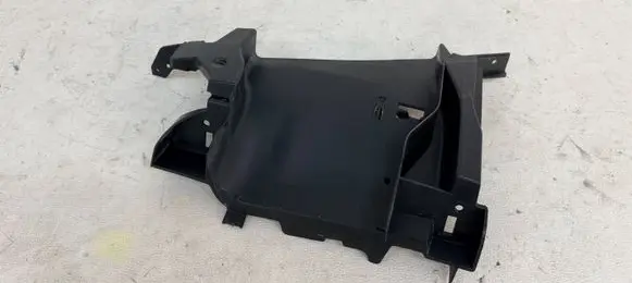 Audi A5 Brake cooling air channel/duct 8B3121764A