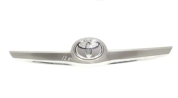 Toyota Verso-S Trunk door license plate light bar 768110F090 768110F100