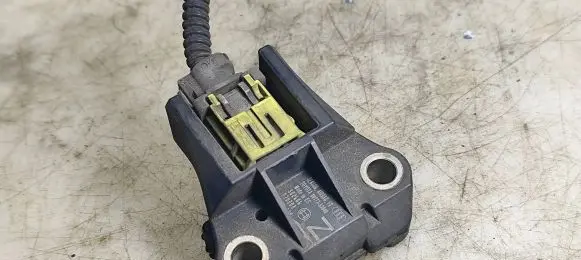 Lexus IS 220D-250-350 Airbag deployment crash/impact sensor 8917353040 502606 70208
