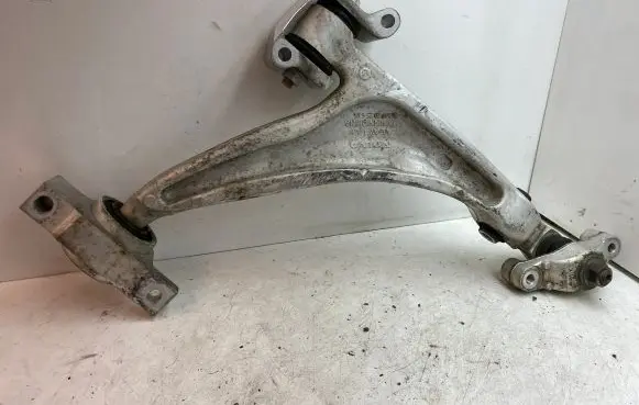 Volvo XC60 Front lower control arm/wishbone