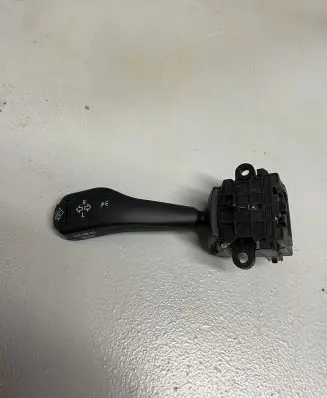 BMW 5 E39 Indicator stalk 8363668