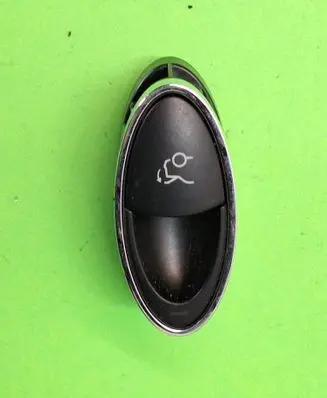 Mercedes-Benz E W211 Tailgate opening switch A2118211151 GH5501990 1170518003