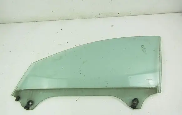 Renault Laguna III Front door window glass four-door 