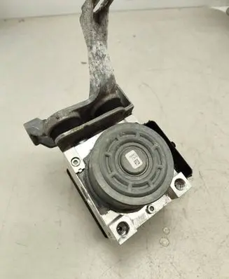 Mercedes-Benz C W205 ABS Pump A2539011400