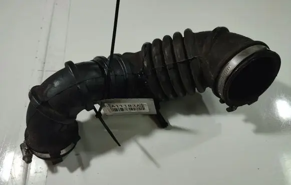 Mitsubishi Colt Air intake hose/pipe 