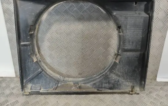 Mitsubishi Pajero Radiator cooling fan shroud MR404894 MR497044 PFALK40