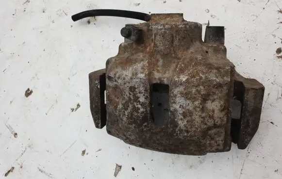 Front brake caliper