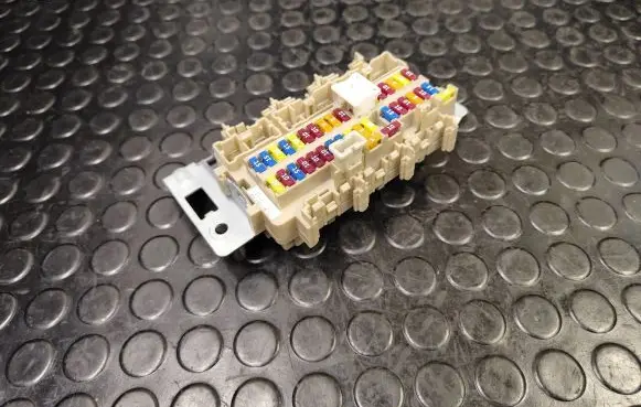 Nissan Qashqai Fuse module 4eb0a
