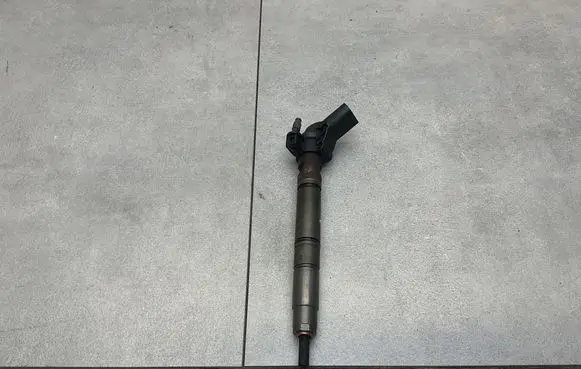 Audi A7 S7 4G Fuel injector 059130277CC 0445116040