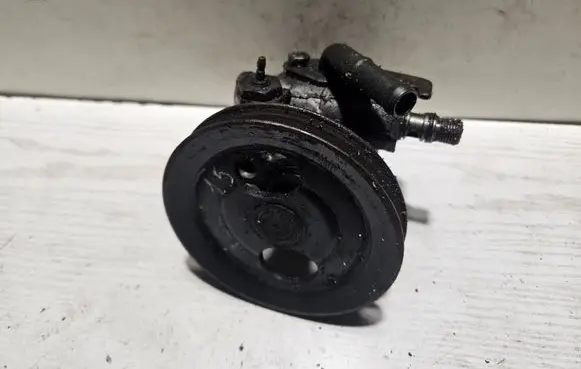 Mitsubishi Colt Power steering pump 09266