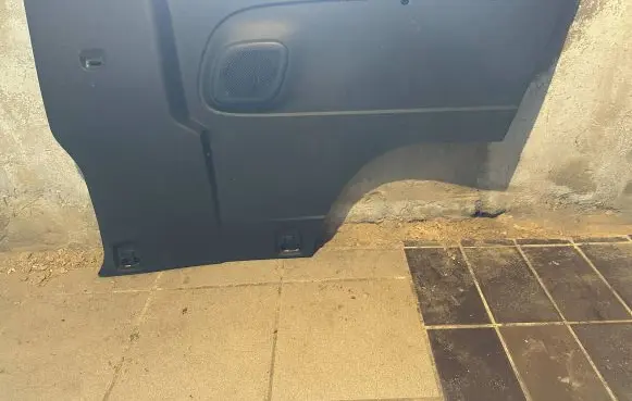 Renault Trafic III (X82) Trunk/boot side trim panel 769005274R 93863627 769002935R