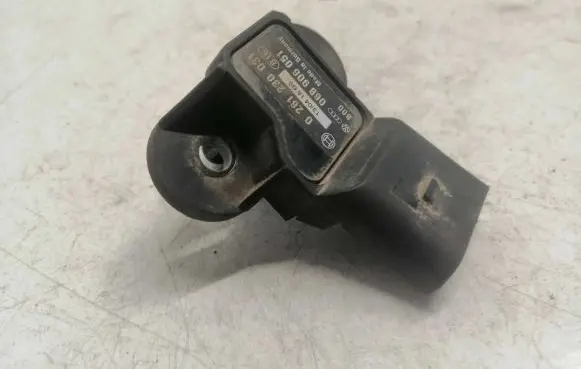 Volkswagen Polo Air pressure sensor 06B906051 0261230031